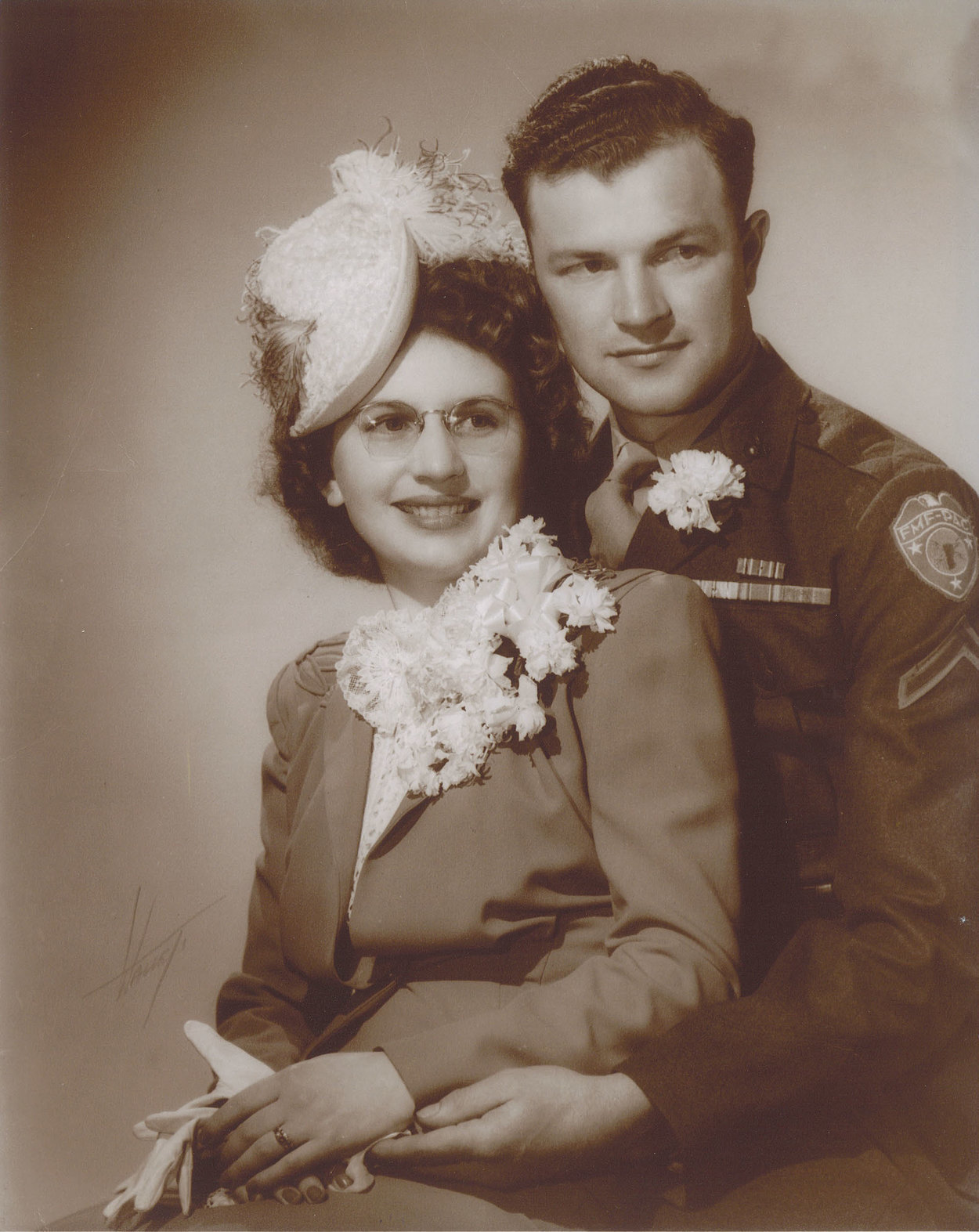 Clarenceandjosephinepuetzweddingphoto Feb7 1946 1